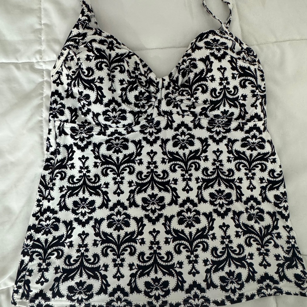 Lands End Ladies swimwear Tankini top size 8 D cup like new high quality